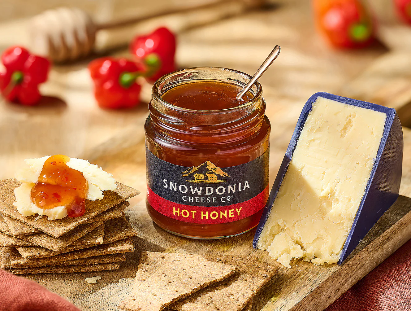 Black Bomber Cheese Hamper - Image 8