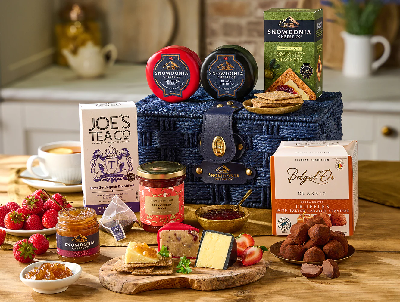 Sweet & Savoury Afternoon Tea Hamper - Image 2